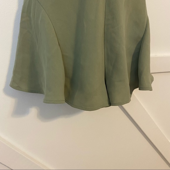 C/Meo Collective Off The Shoulder Ruffle Neckline Short Romper Sage Green Sz S - Picture 5 of 8